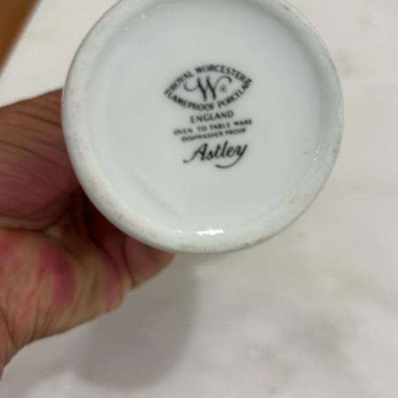 Royal Worcester Evesham Oil or Vinegar Cruets with Wood Stopper - Picture 4 of 4